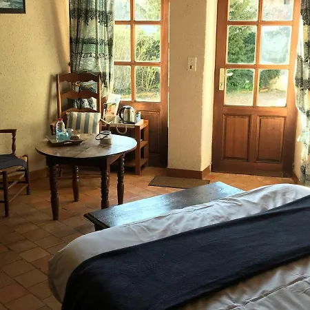 Avec Piscine Et Table D'hotes, Proche De Et De L'abbaye. - Fr-1-410-407 * Solesmes (Sarthe)