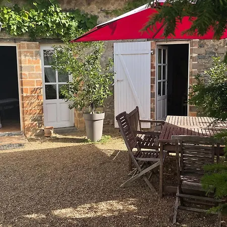 Avec Piscine Et Table D'hotes, Proche De Et De L'abbaye. - Fr-1-410-407